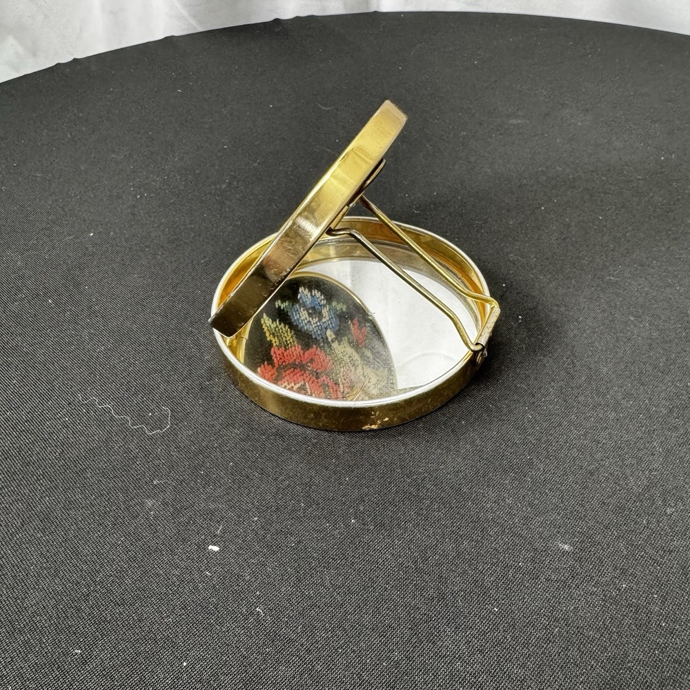 Vintage Ladies Fold Out Mirror Compact with Stand Floral Pattern 251628